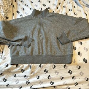 Fabletics || Cute 1/2 Zip Sweatshirt